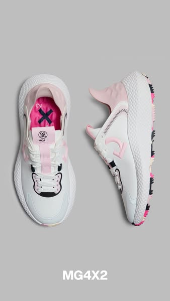 This ad features a pair of MG4X2 golf shoes. It focuses on presenting the aesthetic and design of the shoe.