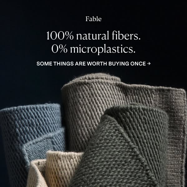 This image ad for Fable promotes their rugs, highlighting their use of 100% natural fibers and 0% microplastics, positio