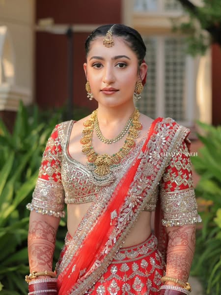 Chandni Singh Studio ad
