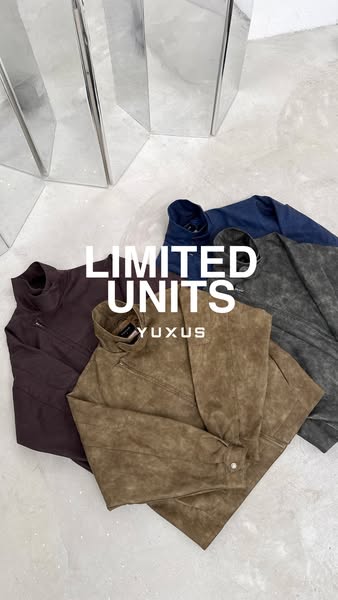 This ad features four jackets in different colors. The ad focuses on the limited availability of the product.