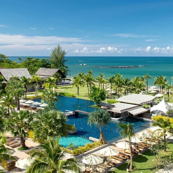 Luxury Escapes ad