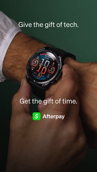 This ad promotes a smartwatch as a gift idea, highlighting its technological features and the gift of time it provides. 