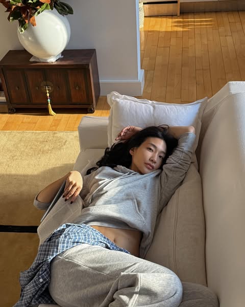 Laura Jung ad