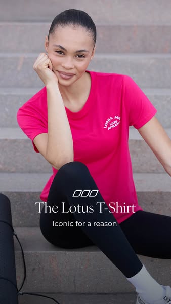 This ad features a model sitting on some stairs wearing a Lorna Jane t-shirt and leggings. The ad's main message is 