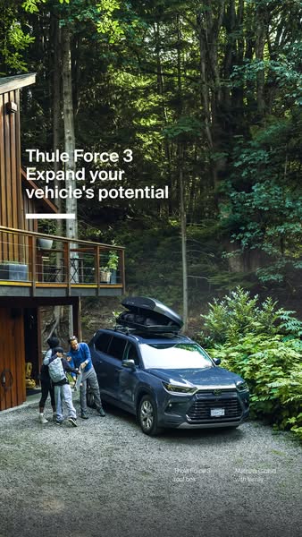 This ad features a family preparing for a trip with their Thule Force 3 roof box. The image is set in front of their hou
