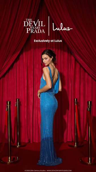 This ad for Lulus features a model wearing a blue, sequined gown. The ad capitalizes on the cultural relevance of the fi