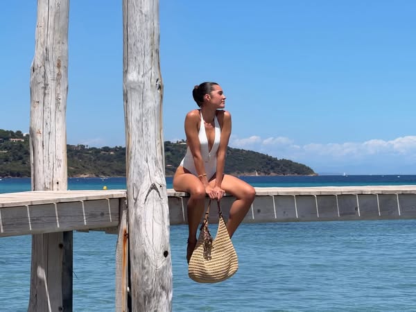 Chiara King: Singer, Musician, Songwriter, Artist ad