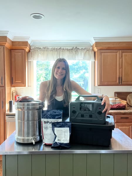 Nicole Hettinger ad