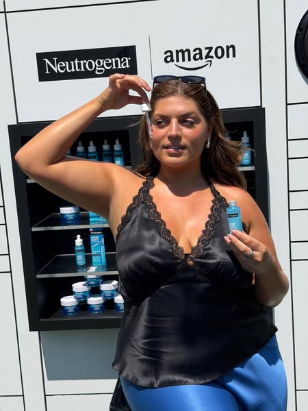 Ella Halikas ad