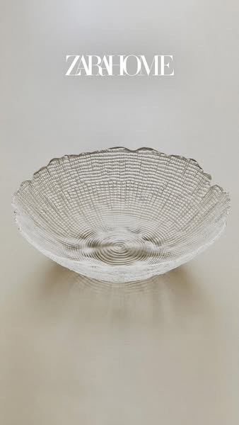 The ad features Zara Home and showcases a textured glass bowl against a neutral backdrop.