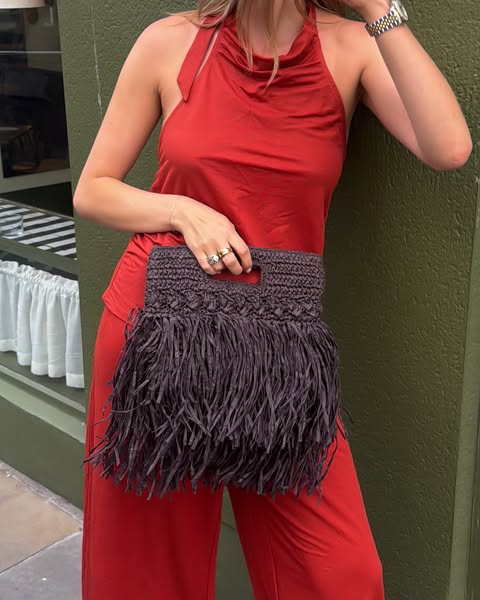 Mialuckieinsta ad