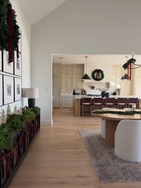 Transitionalmodernhome ad