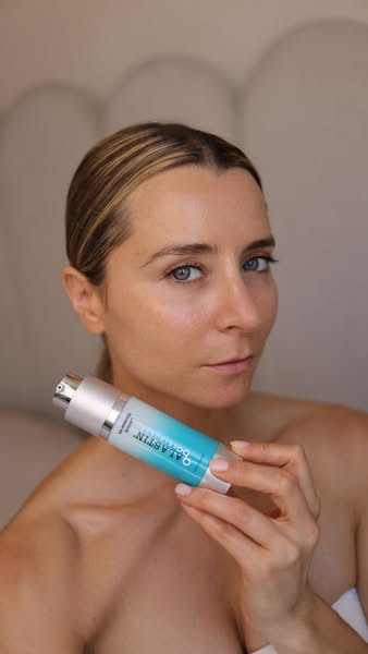 ModeRsvp by Julia Comil ad