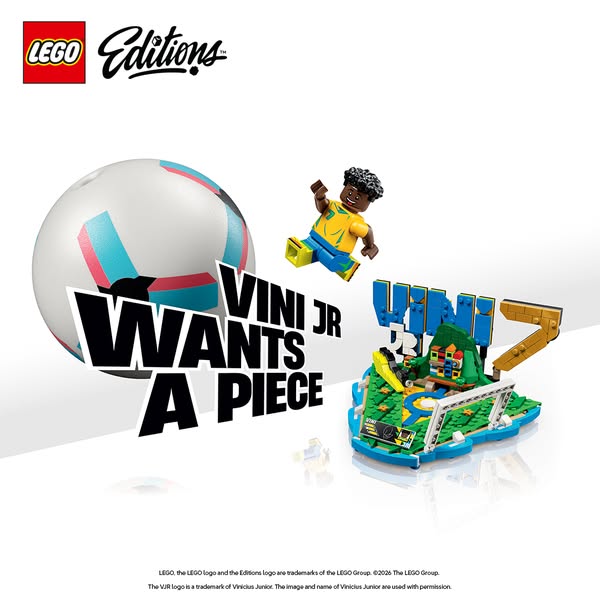 This ad showcases a Lego set that features Brazilian football player Vini Jr. The ad shows the Lego set in action alongs