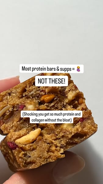 This ad highlights the benefits of a protein bar that includes collagen and doesn't cause bloating.