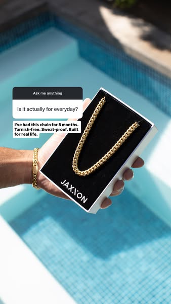 This ad for JAXXON features a person answering a question in a manner consistent with an Instagram Story. The ad consist