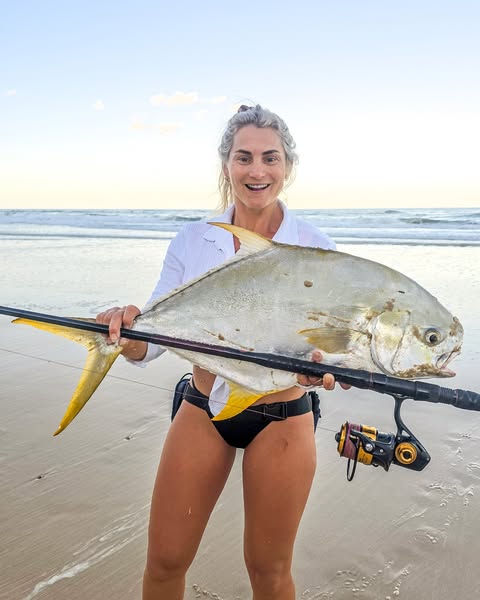 Bikini Angler ad