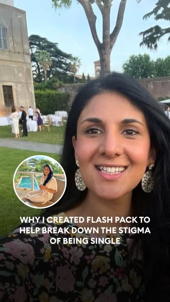 This image ad features a woman smiling at the camera, with an overlay text describing the Flash Pack brand, which she is