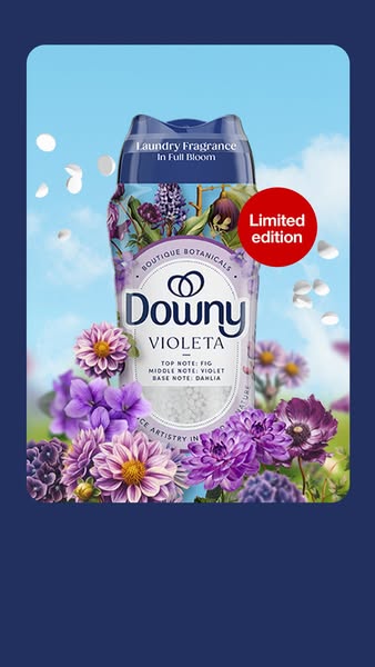 An image promoting Downy's Violeta scented laundry beads, highlighting its limited edition status and 'Boutique 