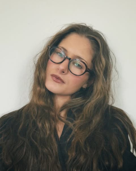 Image ad promoting eyeglasses.