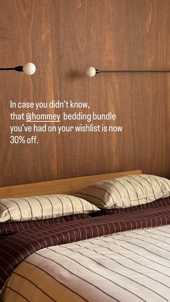 This ad shows an image of bedding to promote a 30% off sale of the @hommey bedding bundle that people may have on their