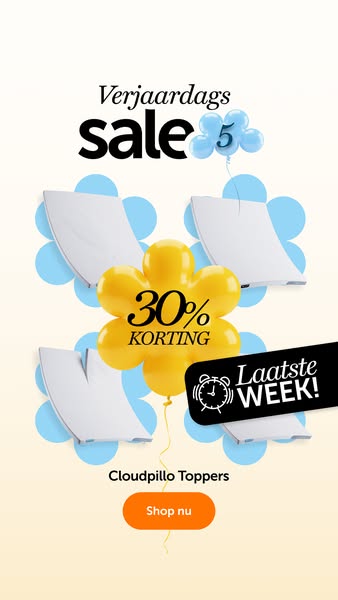 This ad promotes Cloudpillo Toppers with a 30% discount to celebrate its birthday. It uses a visual of balloons and prod
