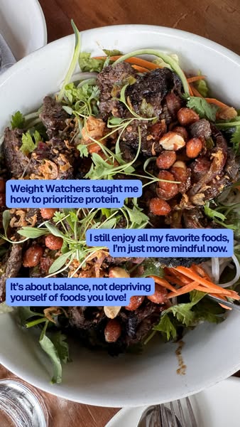 This Weight Watchers ad features a bowl of food with captions overlaid in blue speech bubbles of a customer testimonial 