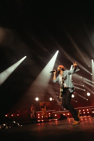 Thomas Rhett ad