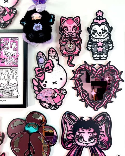 Ella Mobbs Art ad