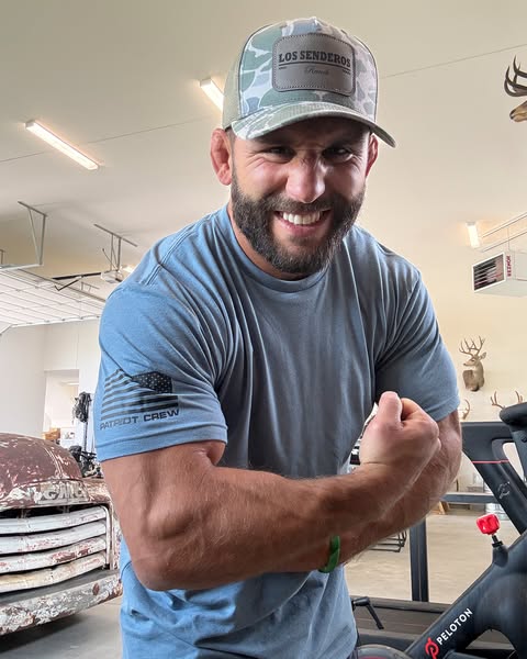 Chad Mendes ad