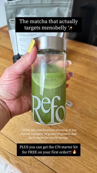 An image ad showcasing a matcha drink from Refo, emphasizing its benefits for women experiencing 'menobelly.' Th