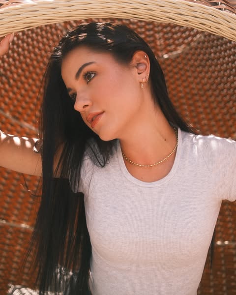 Jessica Baio ad