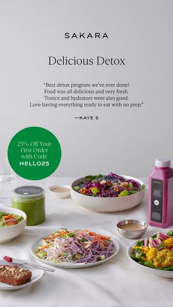 This image ad for Sakara promotes a delicious detox program with fresh food, tonics, and hydrators, offering 25% off the