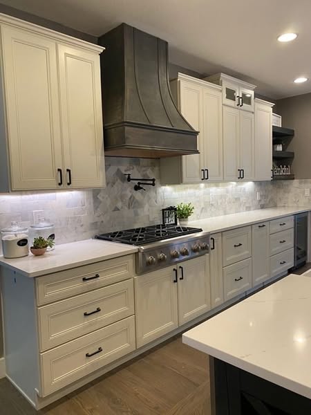 Lily Ann Cabinets ad