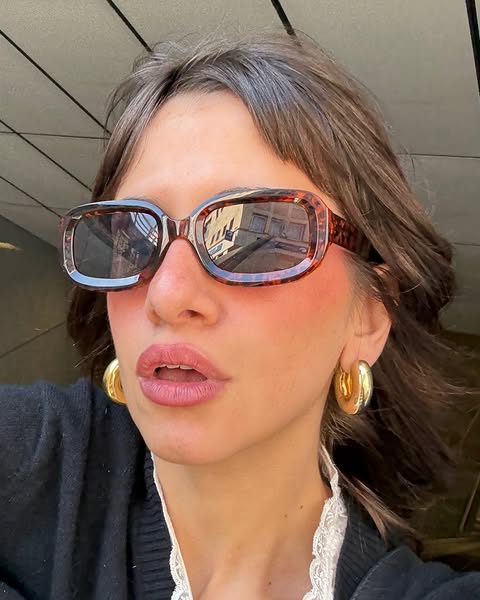 rebeca ad