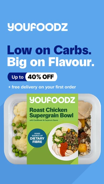 This ad showcases Youfoodz's low-carb, high-flavor roast chicken supergrain bowl, highlighting its dietary fiber con