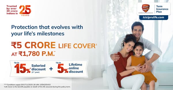 This image ad for ICICI Prudential Life Insurance features a happy family and promotes a life insurance plan with a ₹5 C