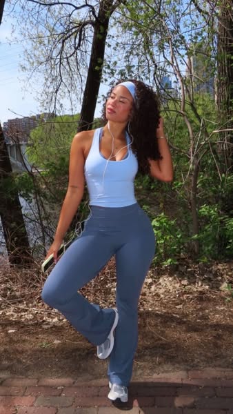 Lexie ad