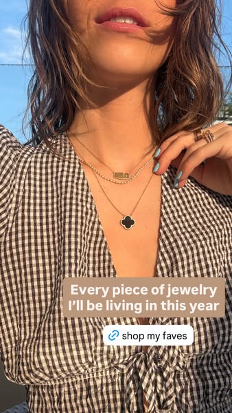Lucie Fink ad