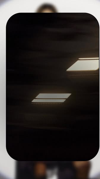 This ad features an image of ceiling lights.