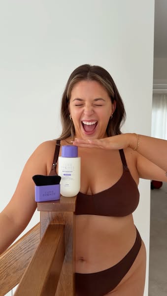 Nicole Zajac ad