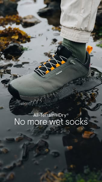 This ad highlights the waterproof capabilities of the All-Terrain HDry shoe by showing it being worn in water.