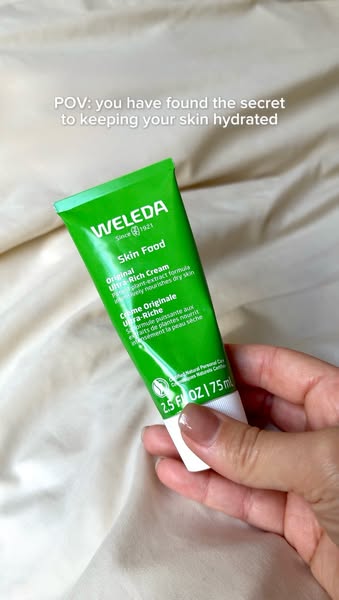 This ad uses a first-person perspective to highlight the benefits of Weleda Skin Food for keeping skin hydrated, focusin