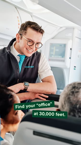 The ad features a friendly airline employee in the cabin of an airplane, in order to invite the customer to consider the