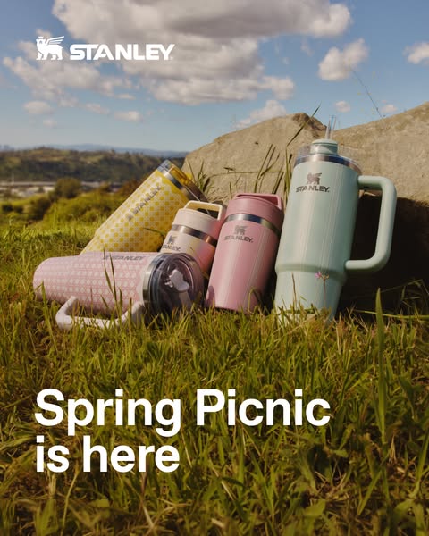 This image ad for Stanley features several water bottles and containers in different pastel colors. The ad aims to promo