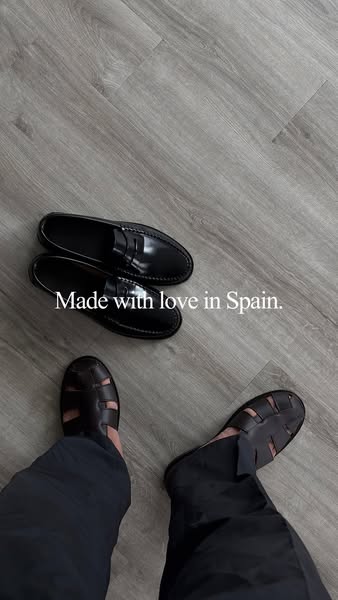 This ad features a static image of two types of shoes, loafers and sandal shoes, being worn on a wooden floor. Text over