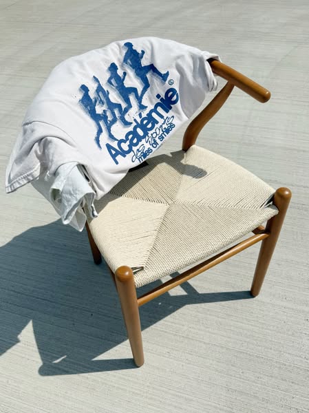 UN:IK Clothing ad